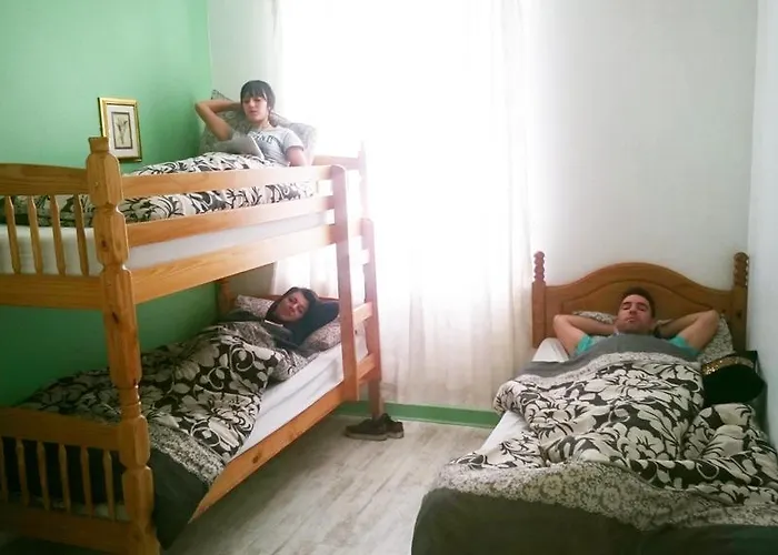 Portree Хостел *